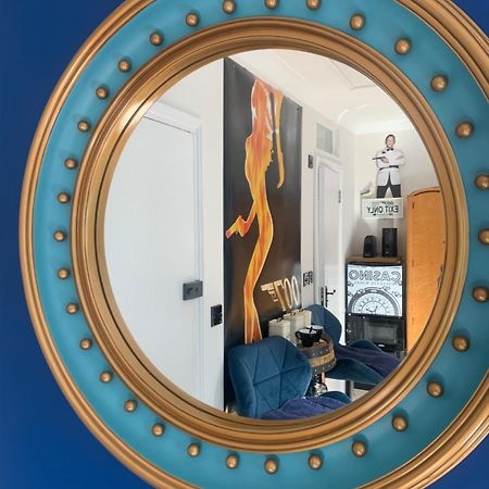Southsea Royale James Bond 3 Bed Cool Penthouse, Seafront Parking Portsmouth Exterior photo